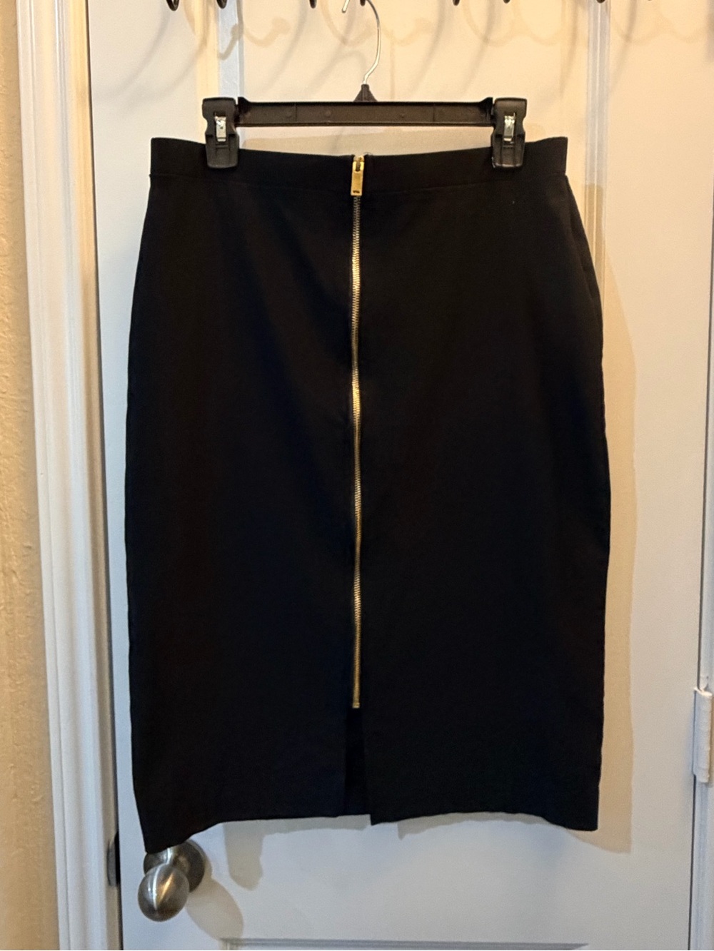 Alex & Olivia Women's Black Pencil Skirt with Center Gold Zip Size Medium